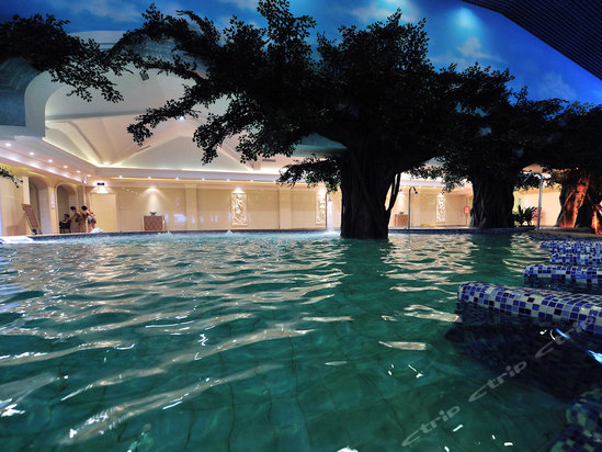 北京拉斐特城堡酒店温泉游泳中心