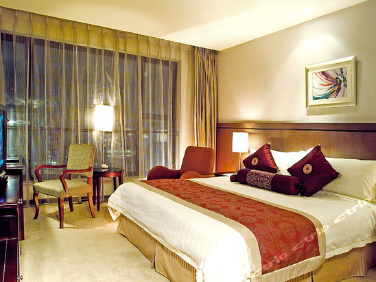 �Ϻ������Ƶ�������˷�