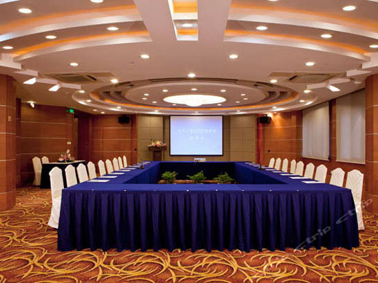 南京天丰大酒店会议室丰润厅