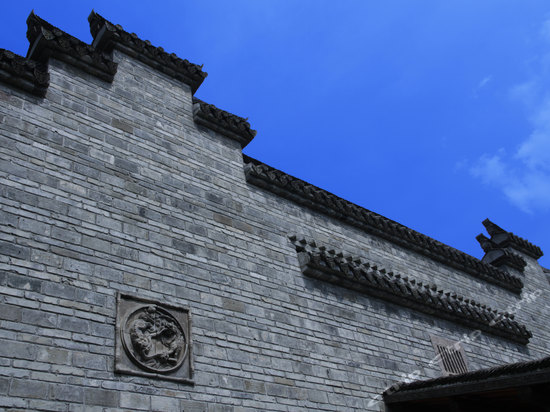 深圳隐秀山居酒店徽派建筑