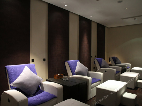 深圳隐秀山居酒店足疗