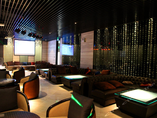 深圳隐秀山居酒店秀吧