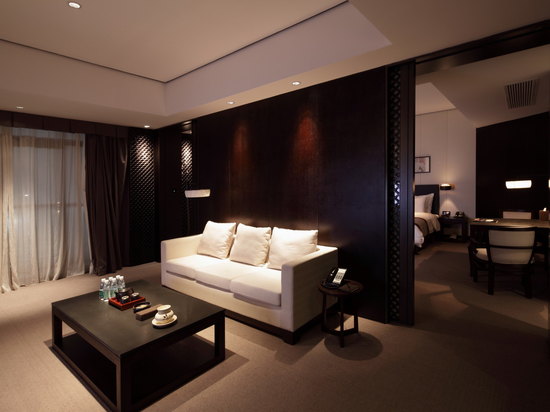 深圳隐秀山居酒店豪华行政套房