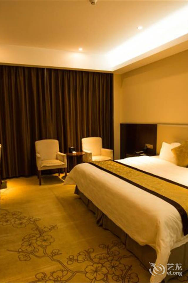 ��Ӫ�������������󷹵�ͷ�