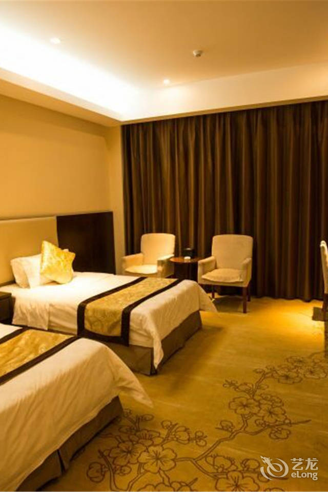 ��Ӫ�������������󷹵�ͷ�