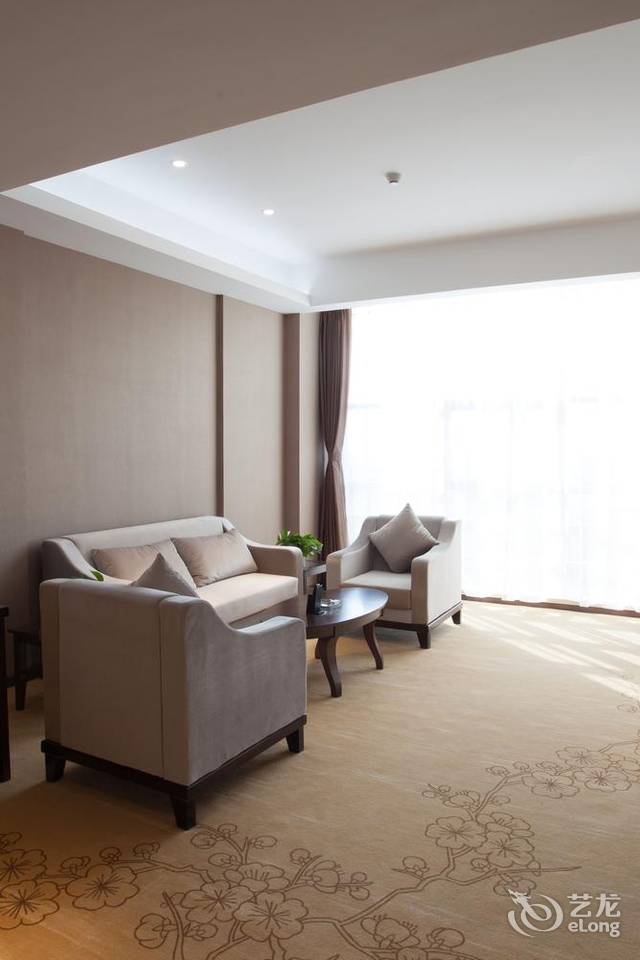 ��Ӫ�������������󷹵�ͷ�